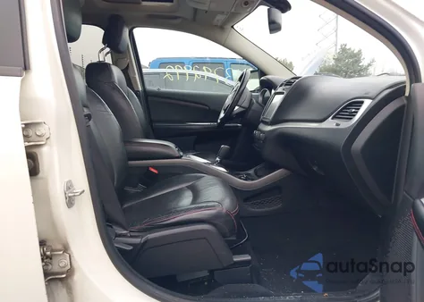 2015 Dodge Journey R/T z USA, uszkodzony, nr VIN 3C4PDDEG3FT677734